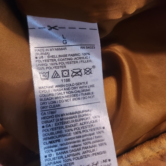 Old Navy Quilted Wheat Vest - Picture 4 of 4